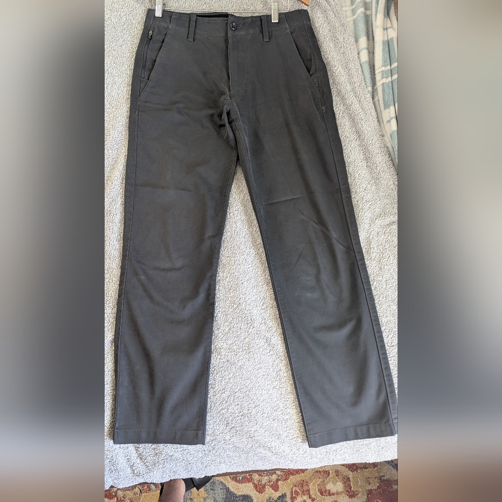 Eddie Bauer Grey Chino Pants 32x32 Classic Fit Casual Business Casual